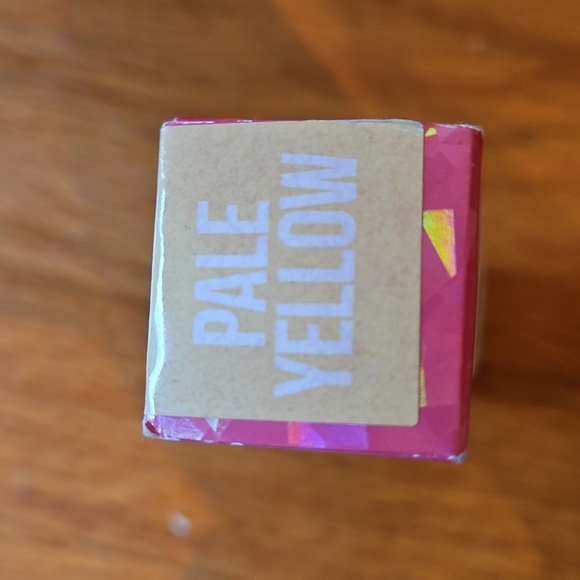 Jeffree Star Magic Star Concealer, Pale Yellow, New In Box - Picture 2 of 2